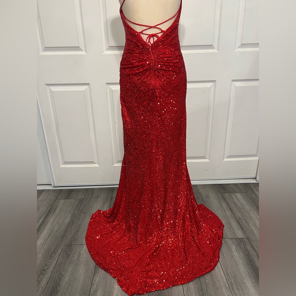 Jessica Rabbit Red Dress - Picture 12 of 15